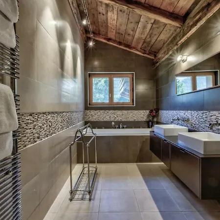Charming Chalet 5-bedroom In Courmayeur