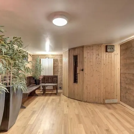 Holiday home Charming Chalet 5-bedroom In *